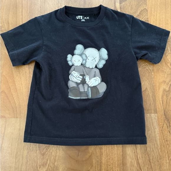 KAWS x Uniqlo UT Kids T-shirt - Picture 1 of 6